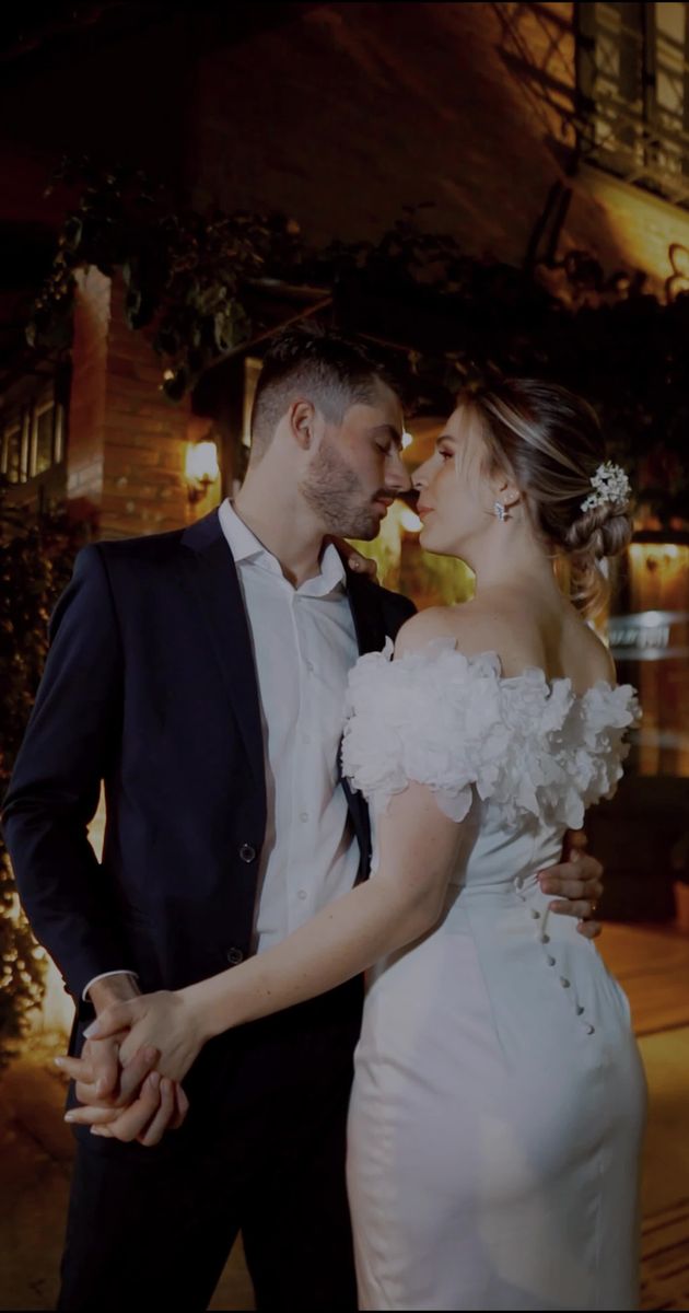 Sizzling Love Moments You Won't Want to Miss