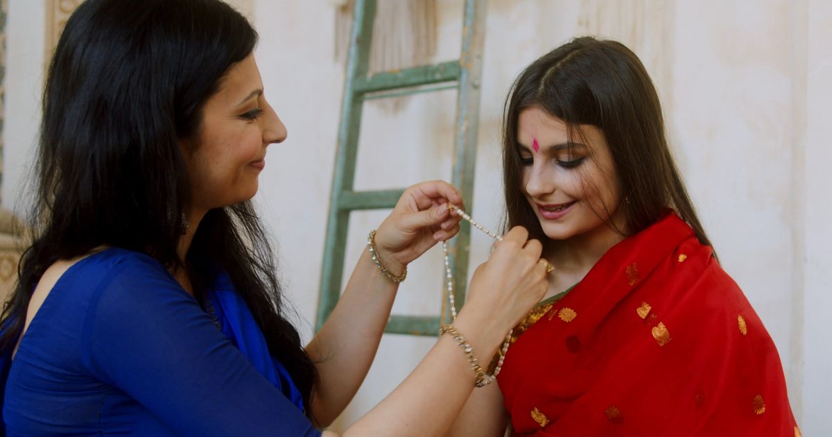 Sultry Nights with Bhabhi: Ignite the Flame